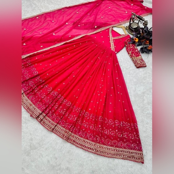 Elegance in Pink: Sequin Embroidered Georgette Gown Set - Picture 6 of 6